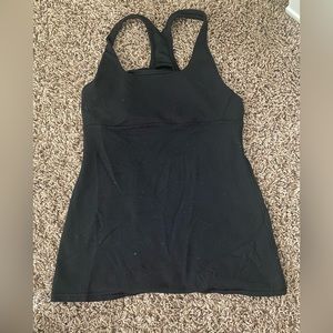 black lululemon tank top